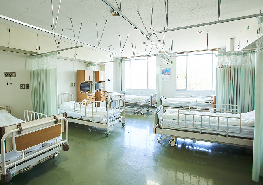大部屋の病室のイメージ